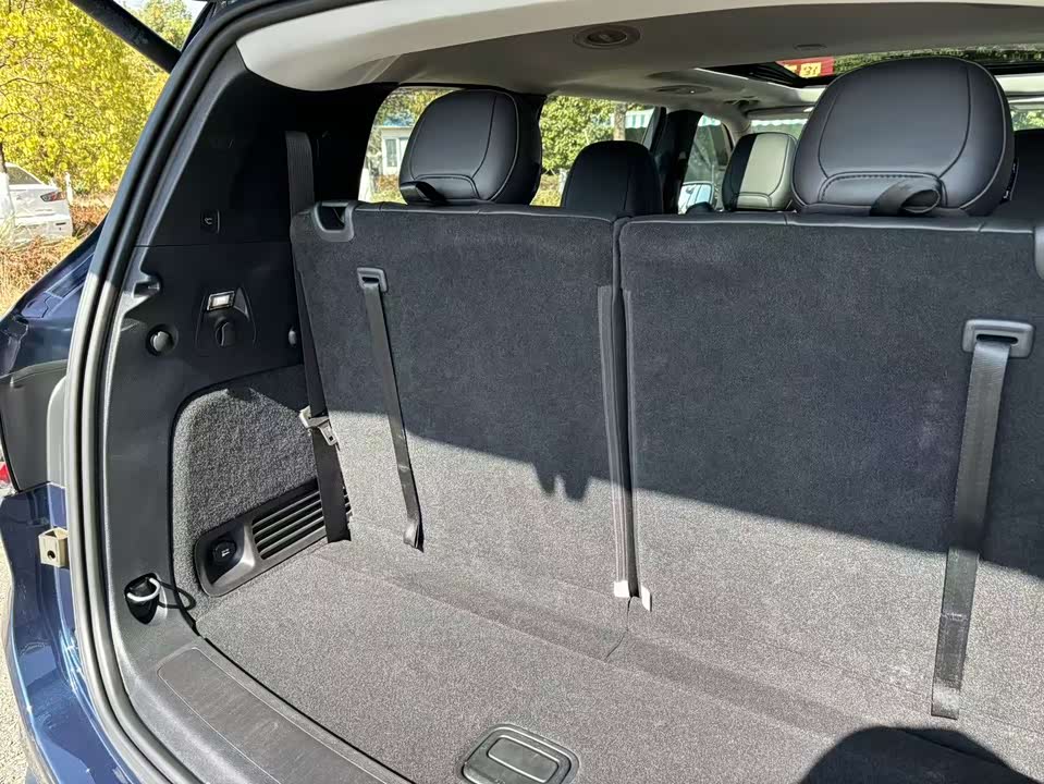 Jeep Grand Commander