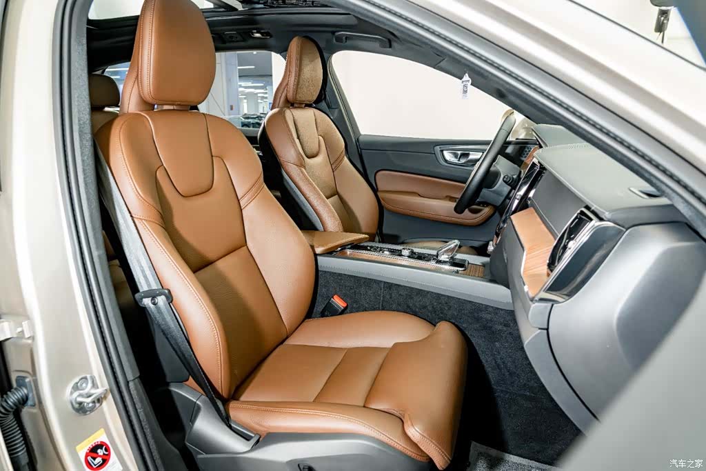 Volvo XC60, 2025 19