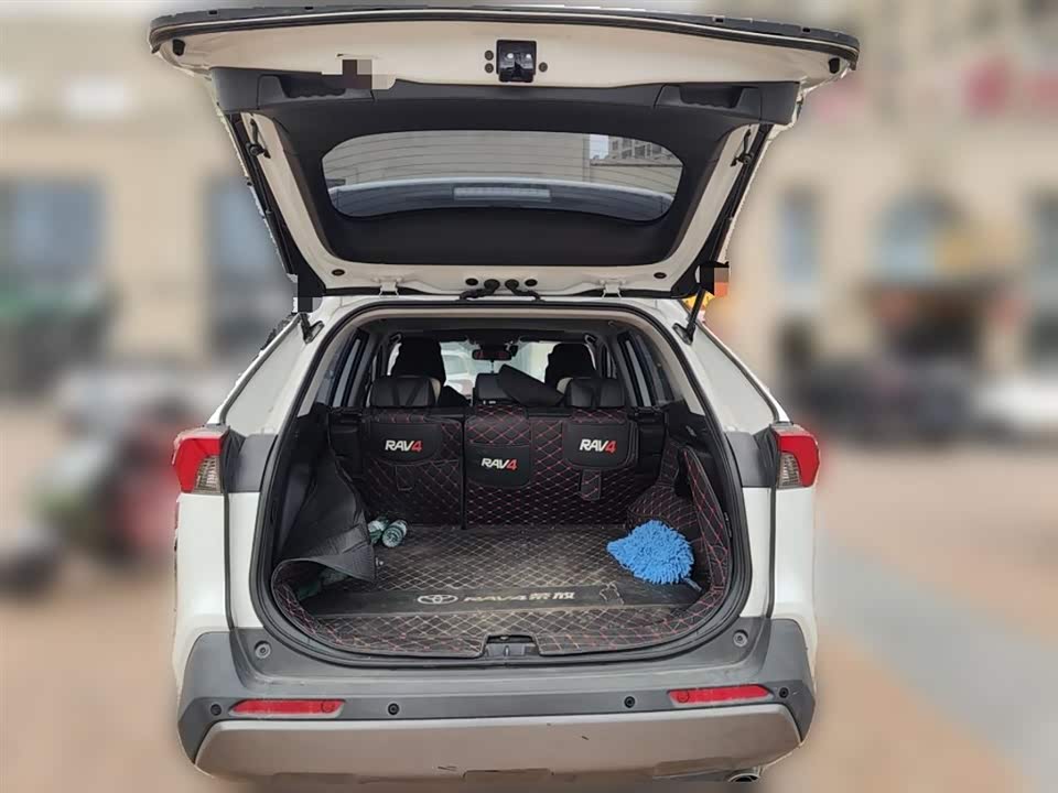 Toyota RAV4 Rongfang