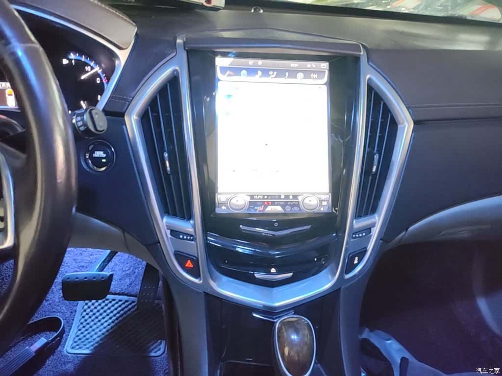 Cadillac SRX, 2015 13