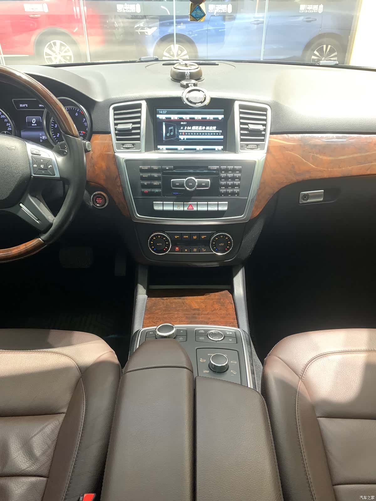 Mercedes-Benz M-Class, 2014 11