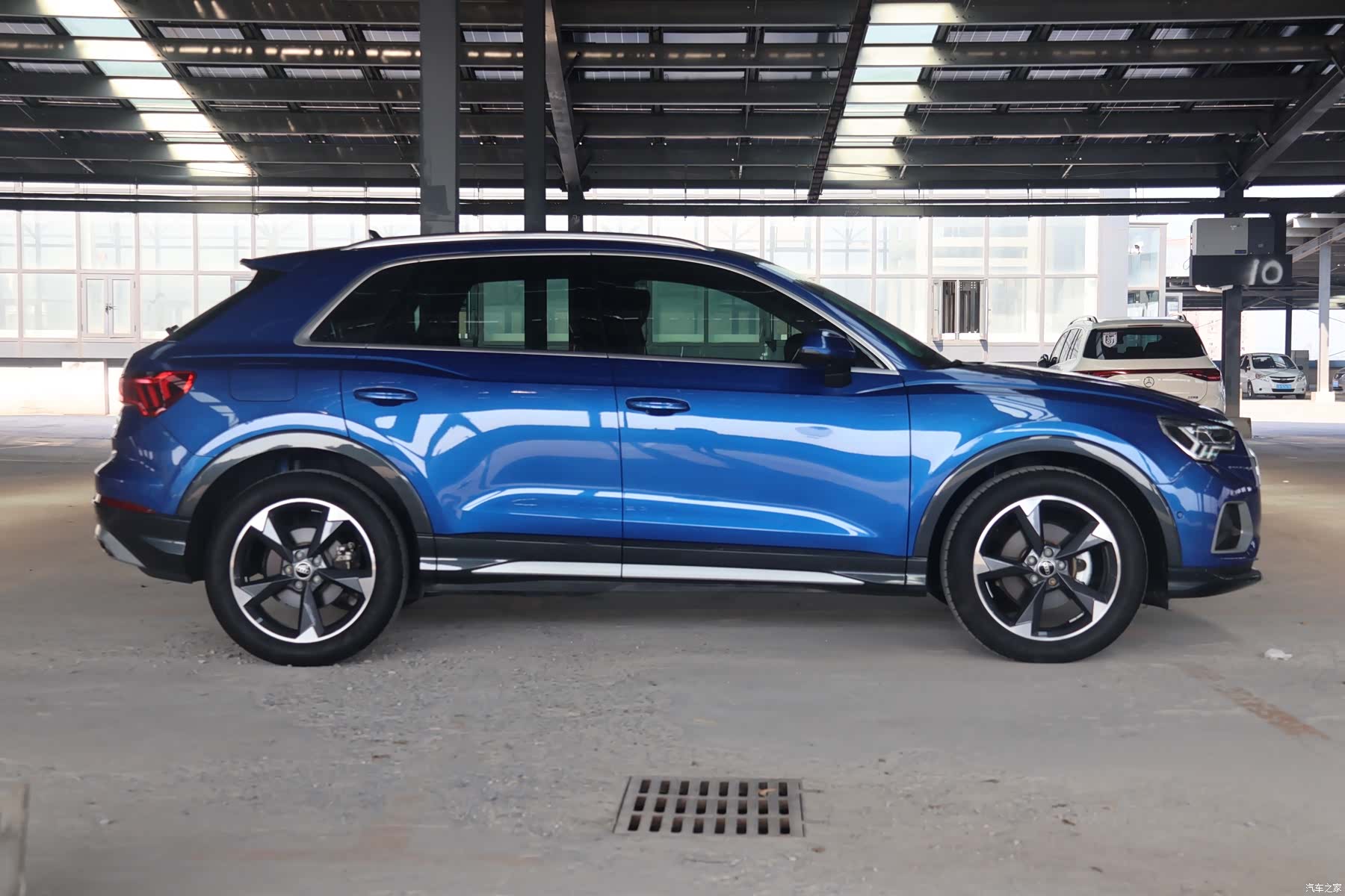 Audi Q3, 2022 4