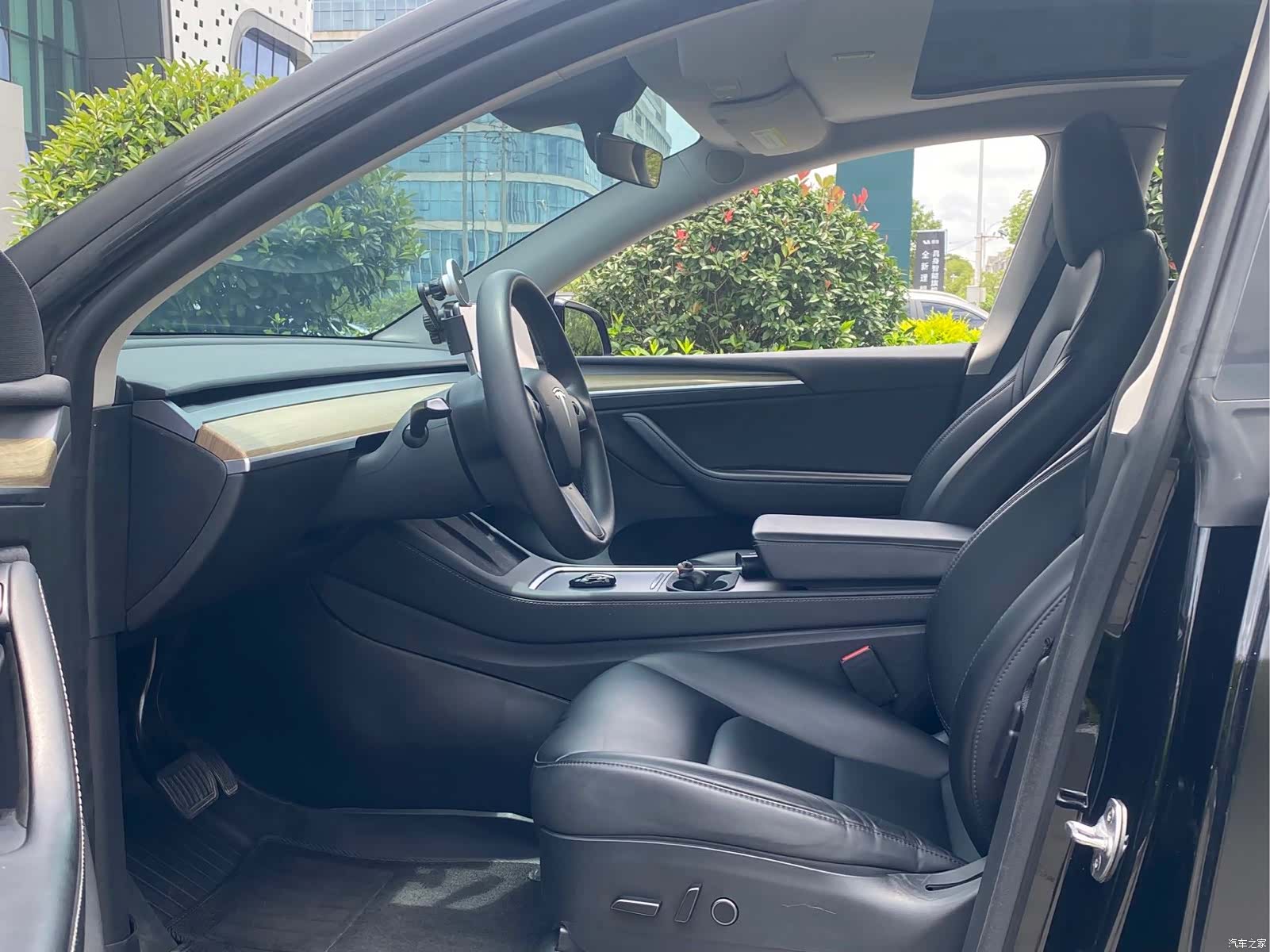 Tesla Model Y, 2022 7