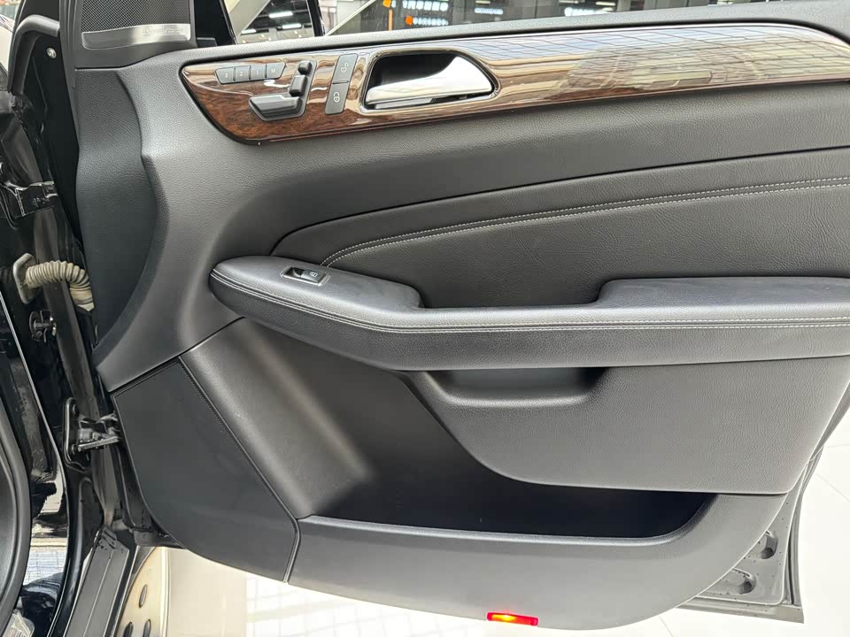 Mercedes-Benz M class