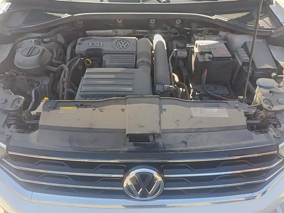 Volkswagen T-ROC exploring Songs