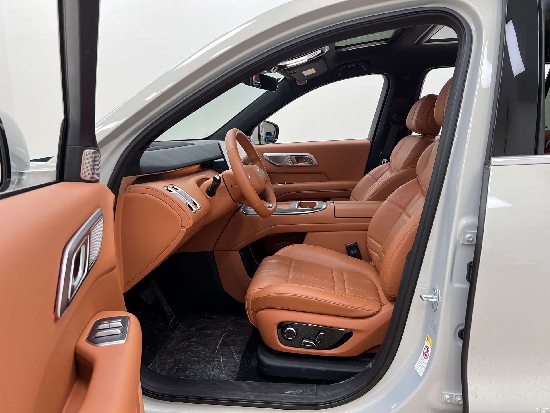 Deepal S09, 2025 14