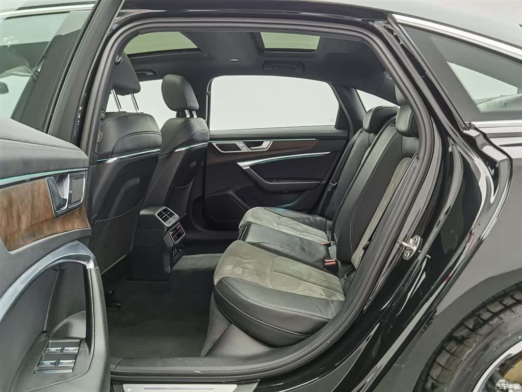 Audi A6L, 2022 15