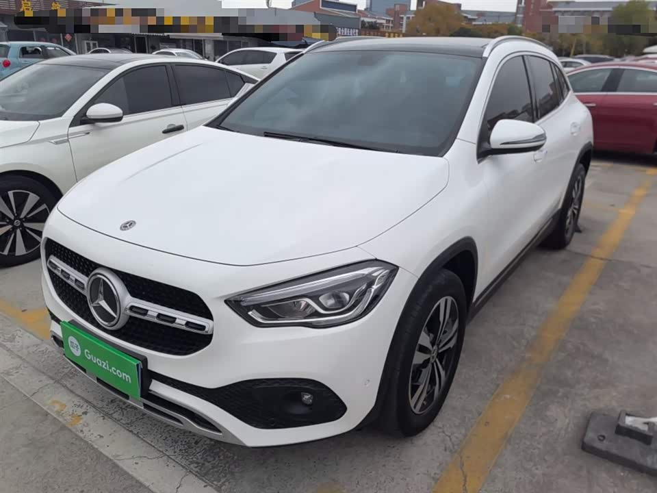 Mercedes-Benz GLA