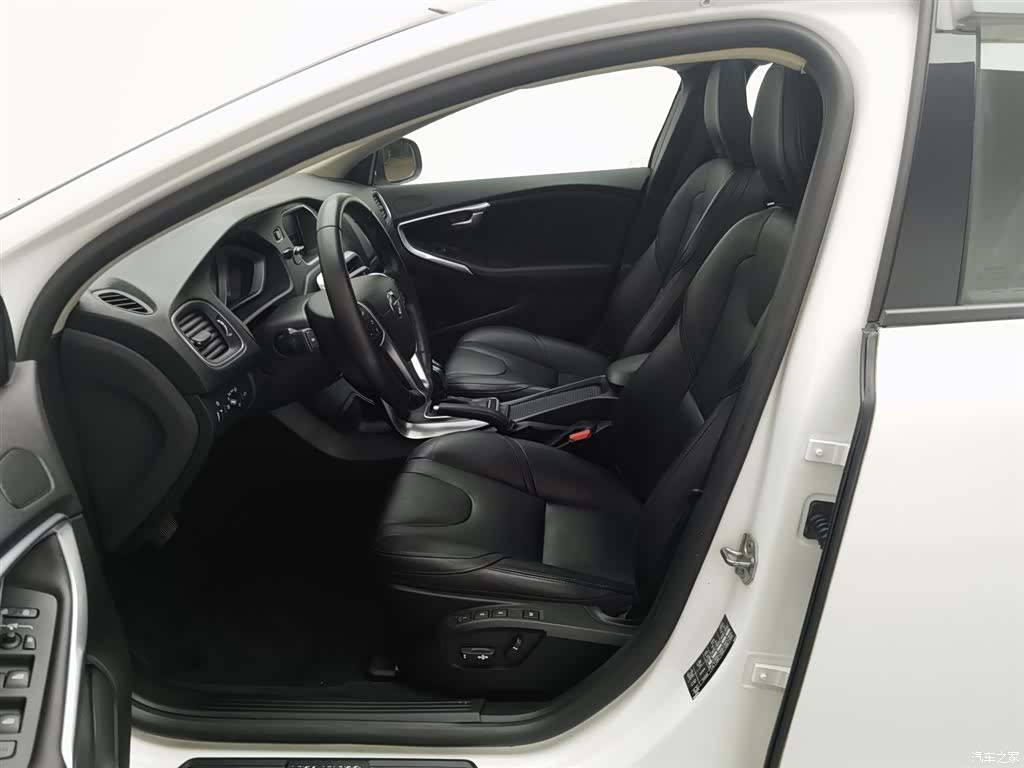 Volvo V40, 2018 10