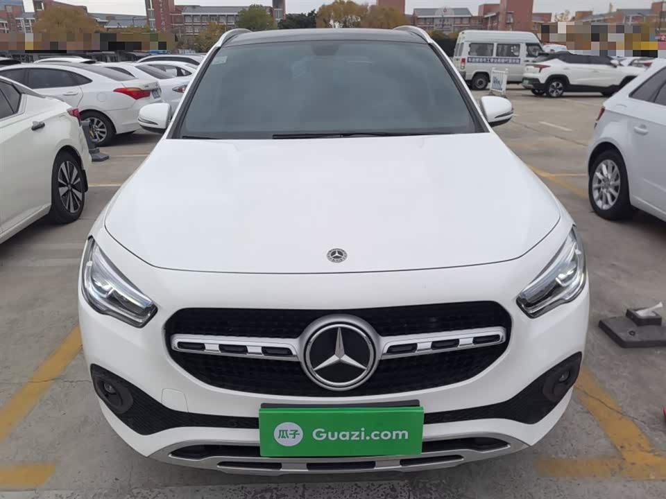 Mercedes-Benz GLA