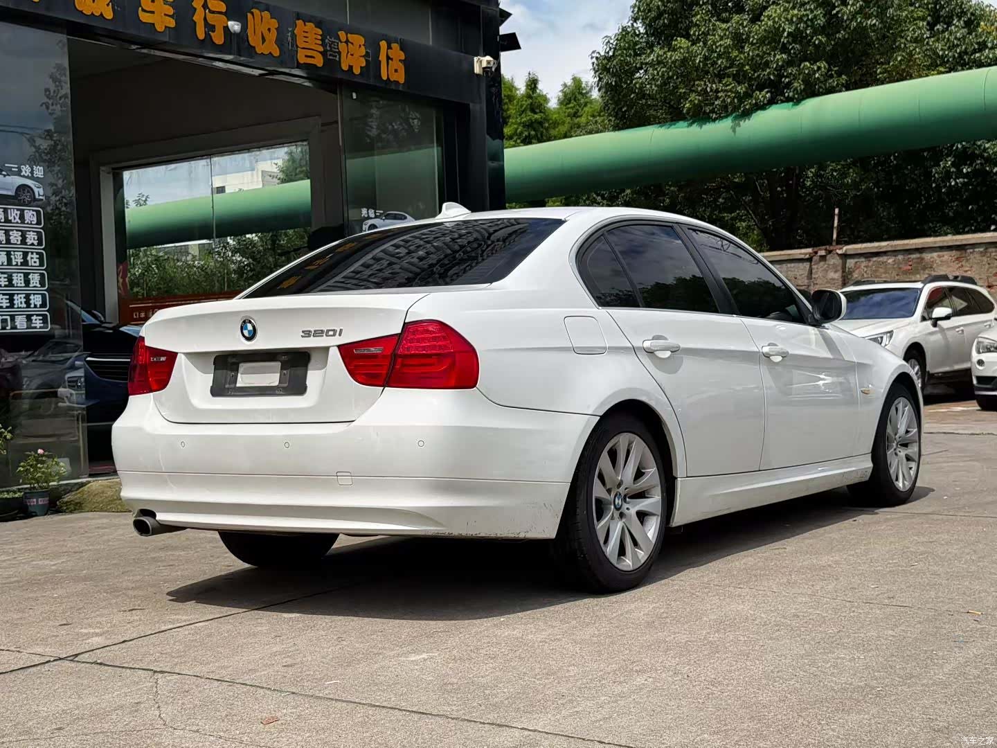 BMW 3 Series, 2011 9