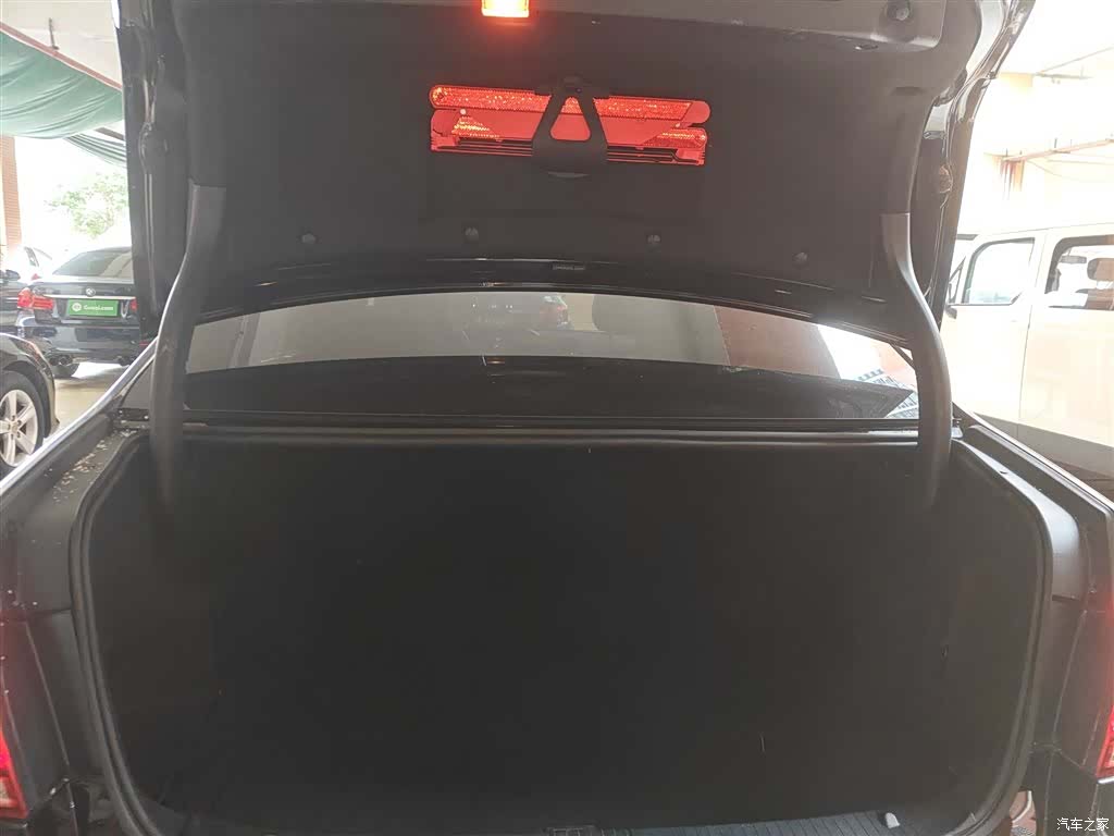 Mercedes-Benz E-Class, 2015 15