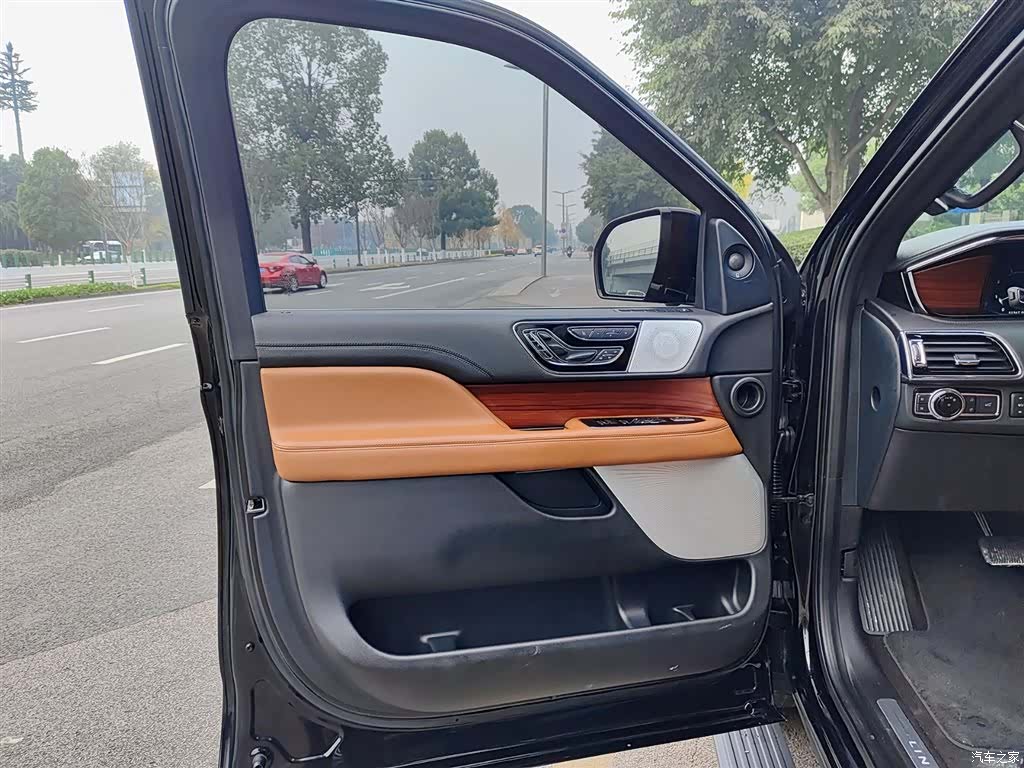 Lincoln Navigator, 2022 6