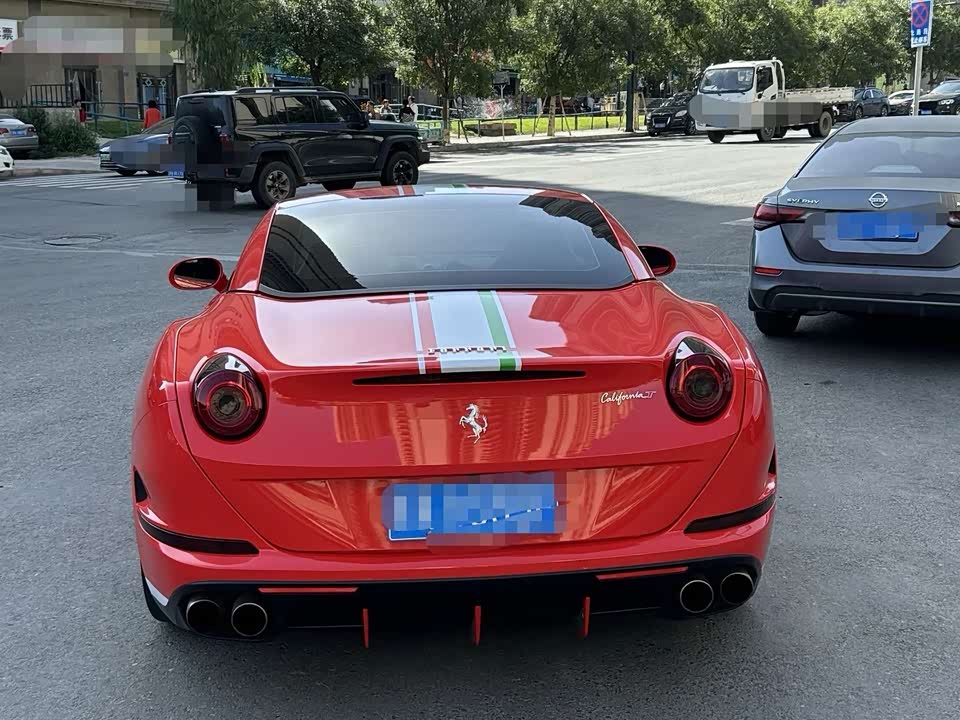 Ferrari California T