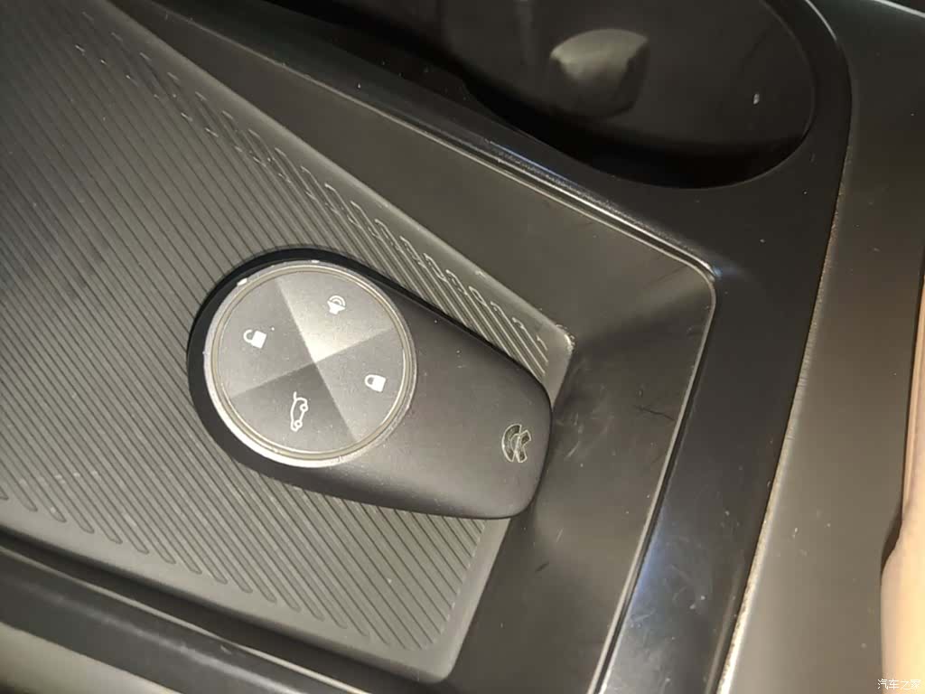 NIO ES8, 2020 9