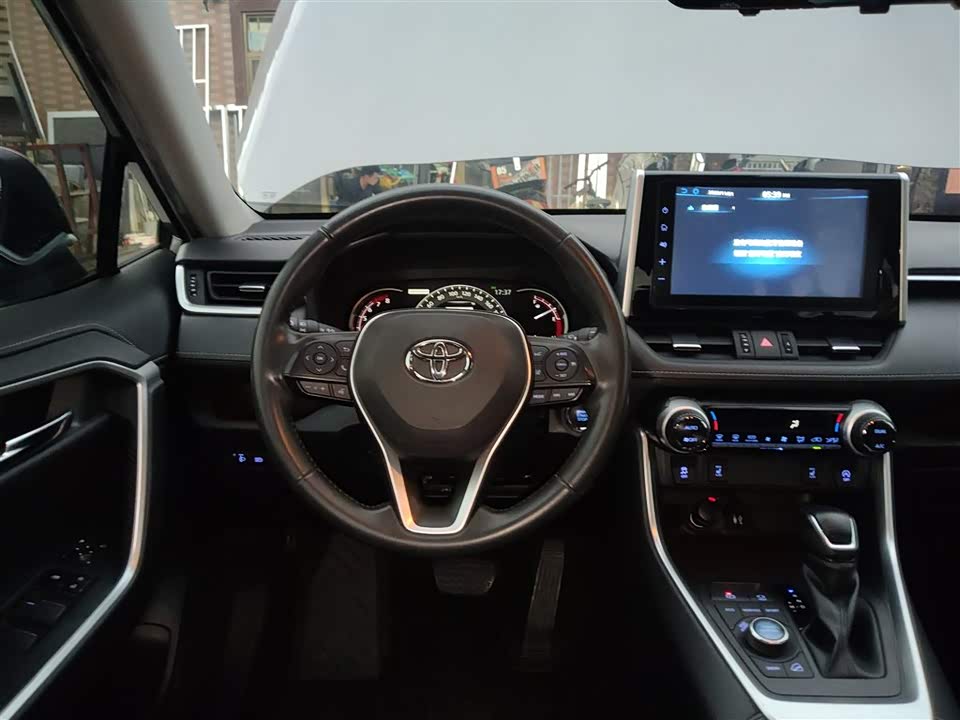 Toyota RAV4 Rongfang