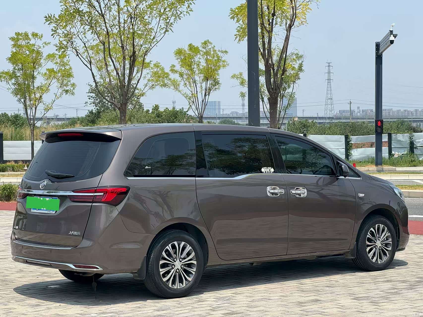 Buick GL8, 2020 9