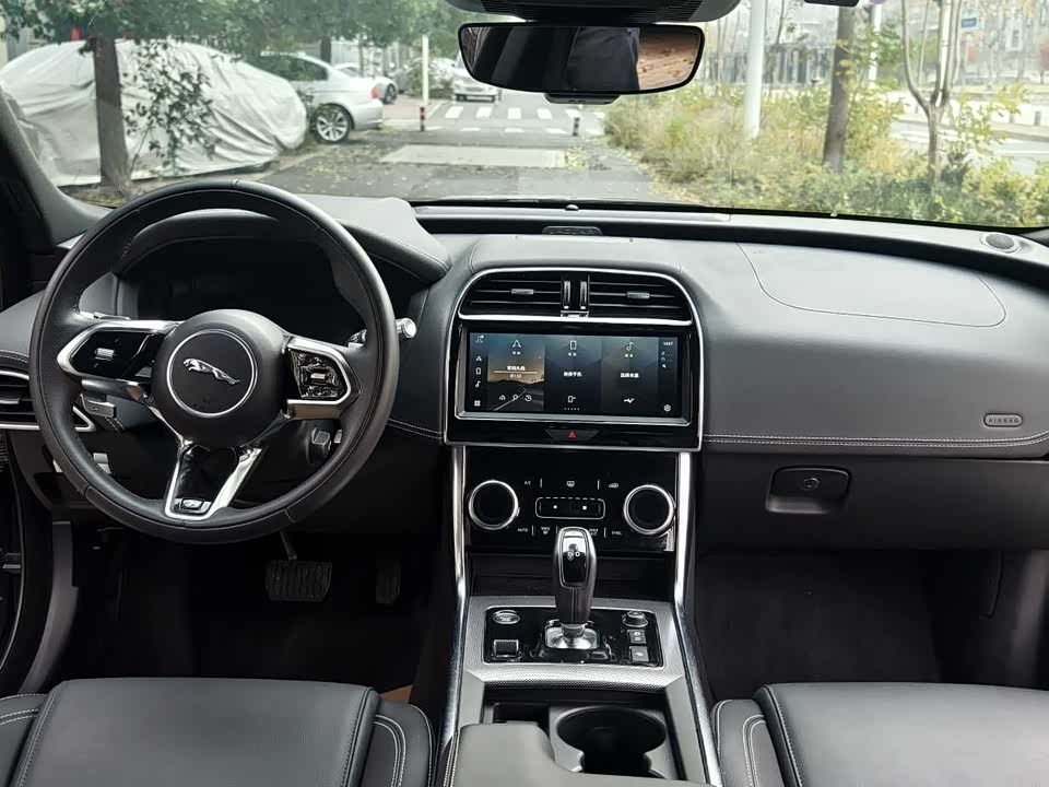 Jaguar XEL