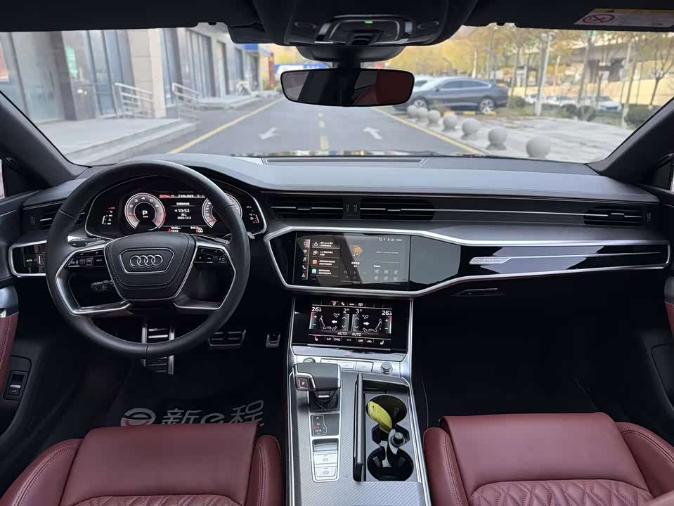 Audi A7L