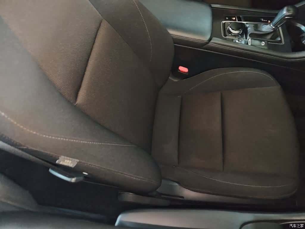 Mazda Mazda3, 2020 25