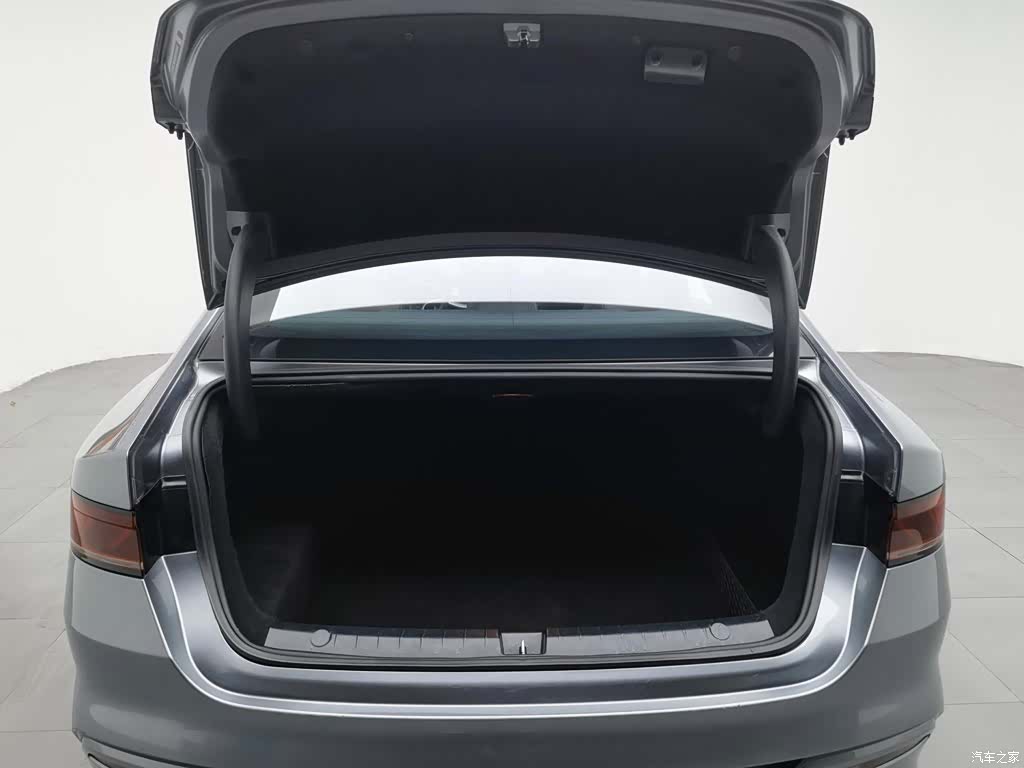 BYD Qin, 2023 16