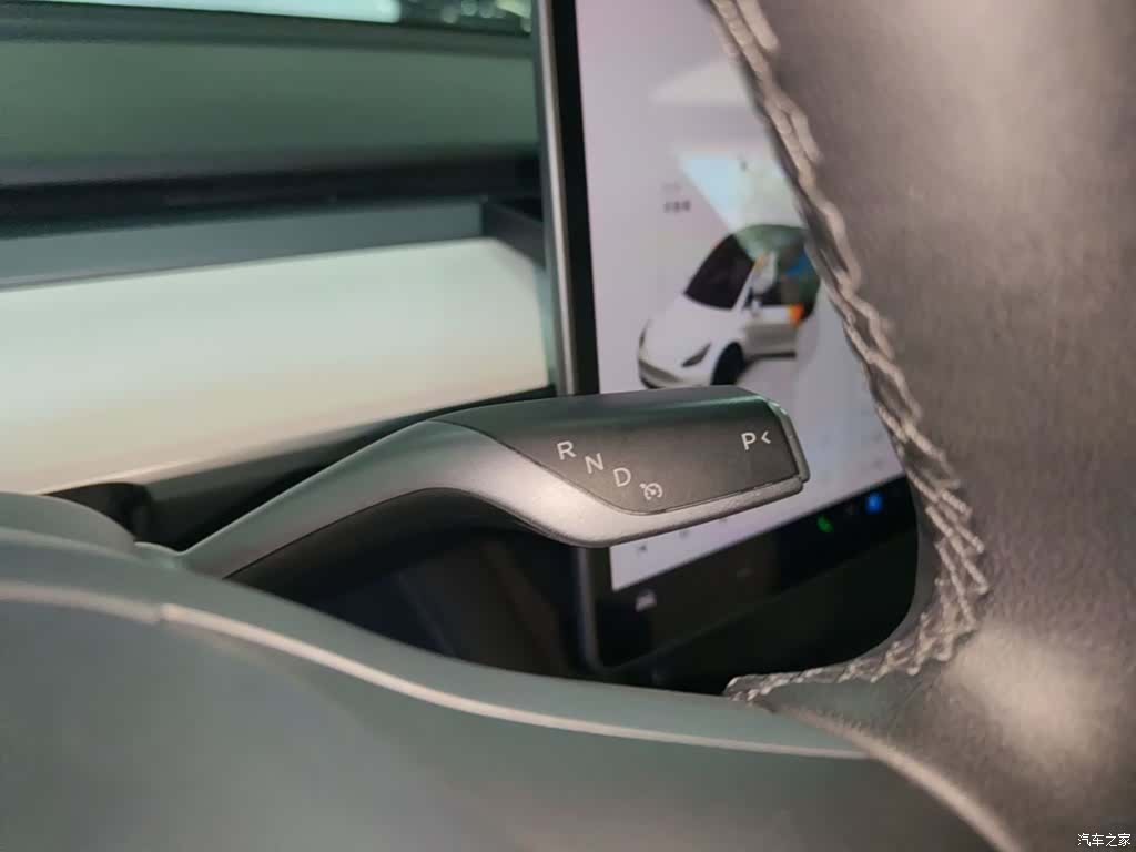 Tesla Model Y, 2022 14