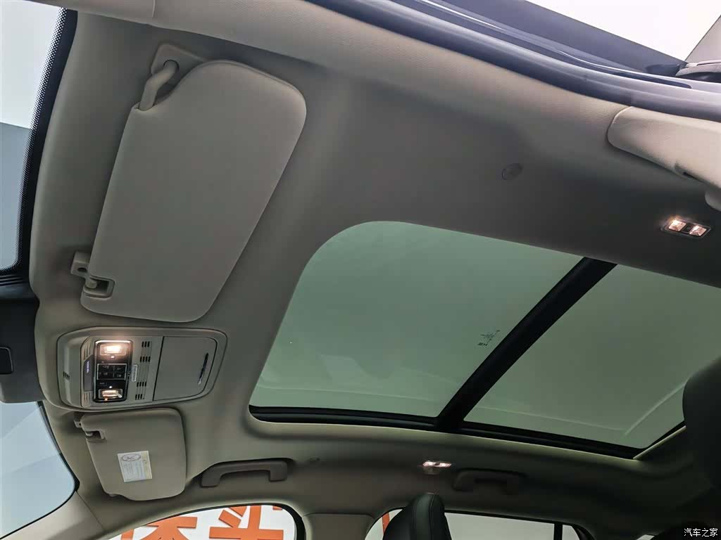 Lincoln Aviator, 2023 14