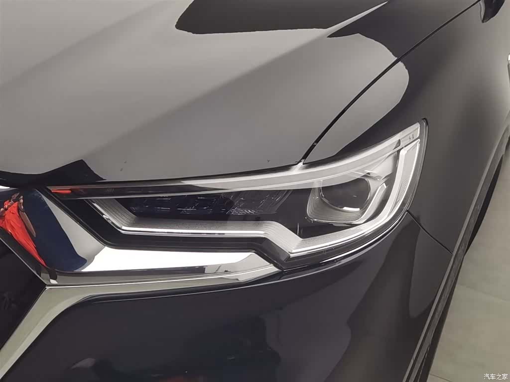 Hongqi HS5, 2022 7