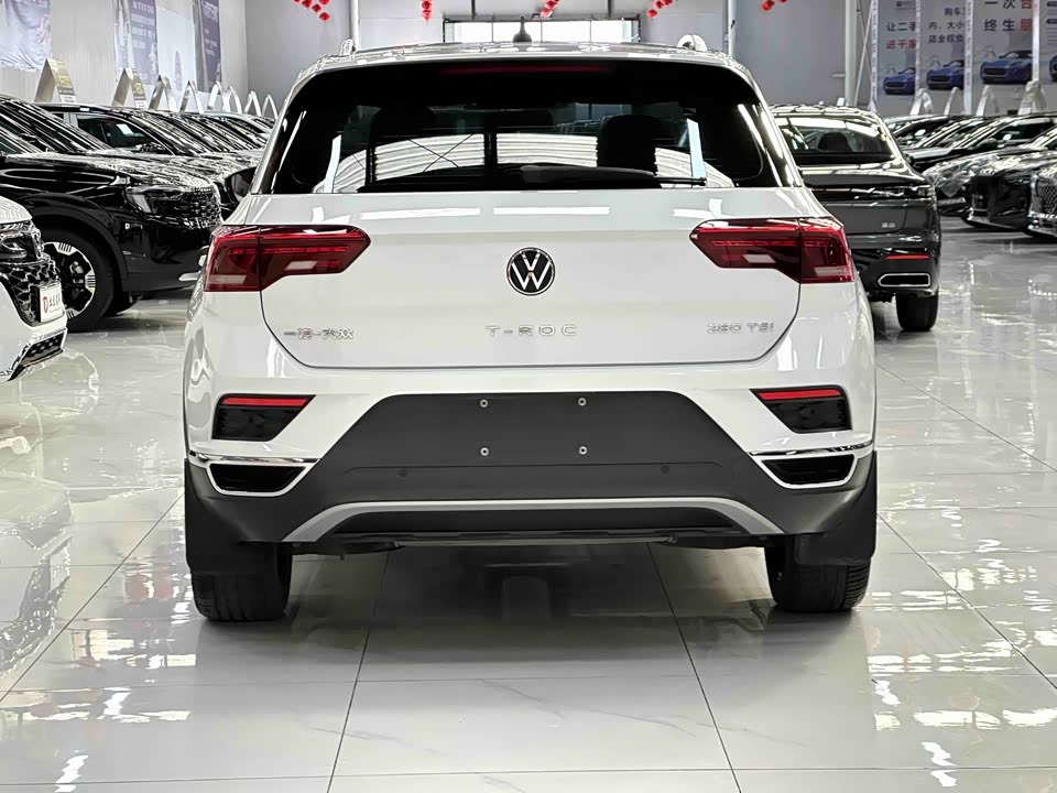Volkswagen T-ROC exploring Songs