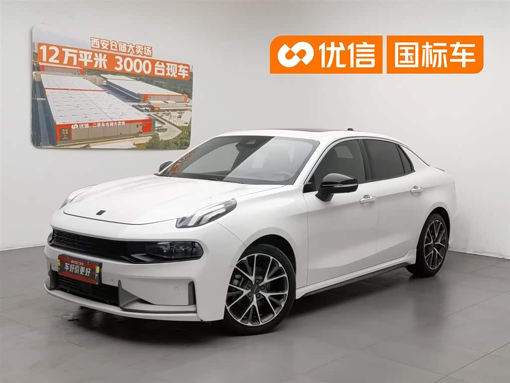 Lynk & Co 03