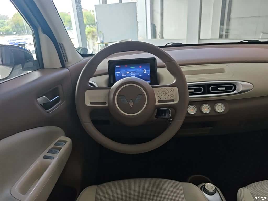Wuling MINIEV, 2025 11