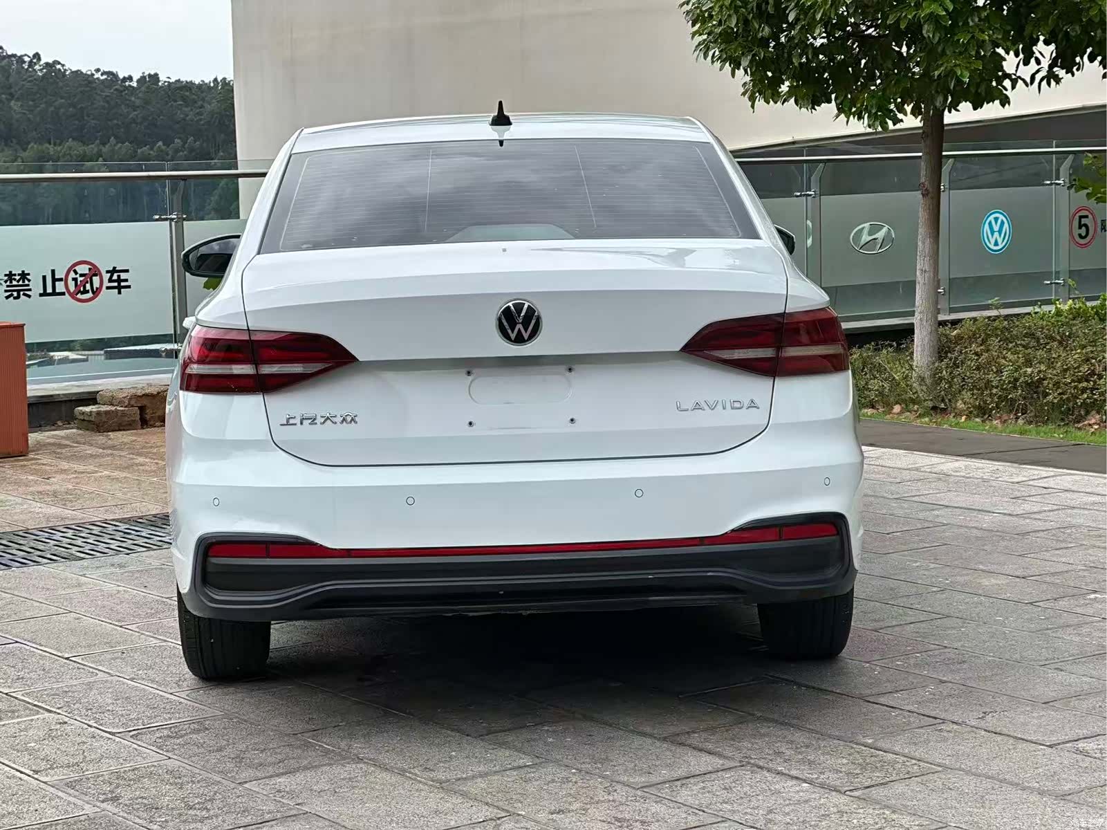 Volkswagen Lavida, 2023 4