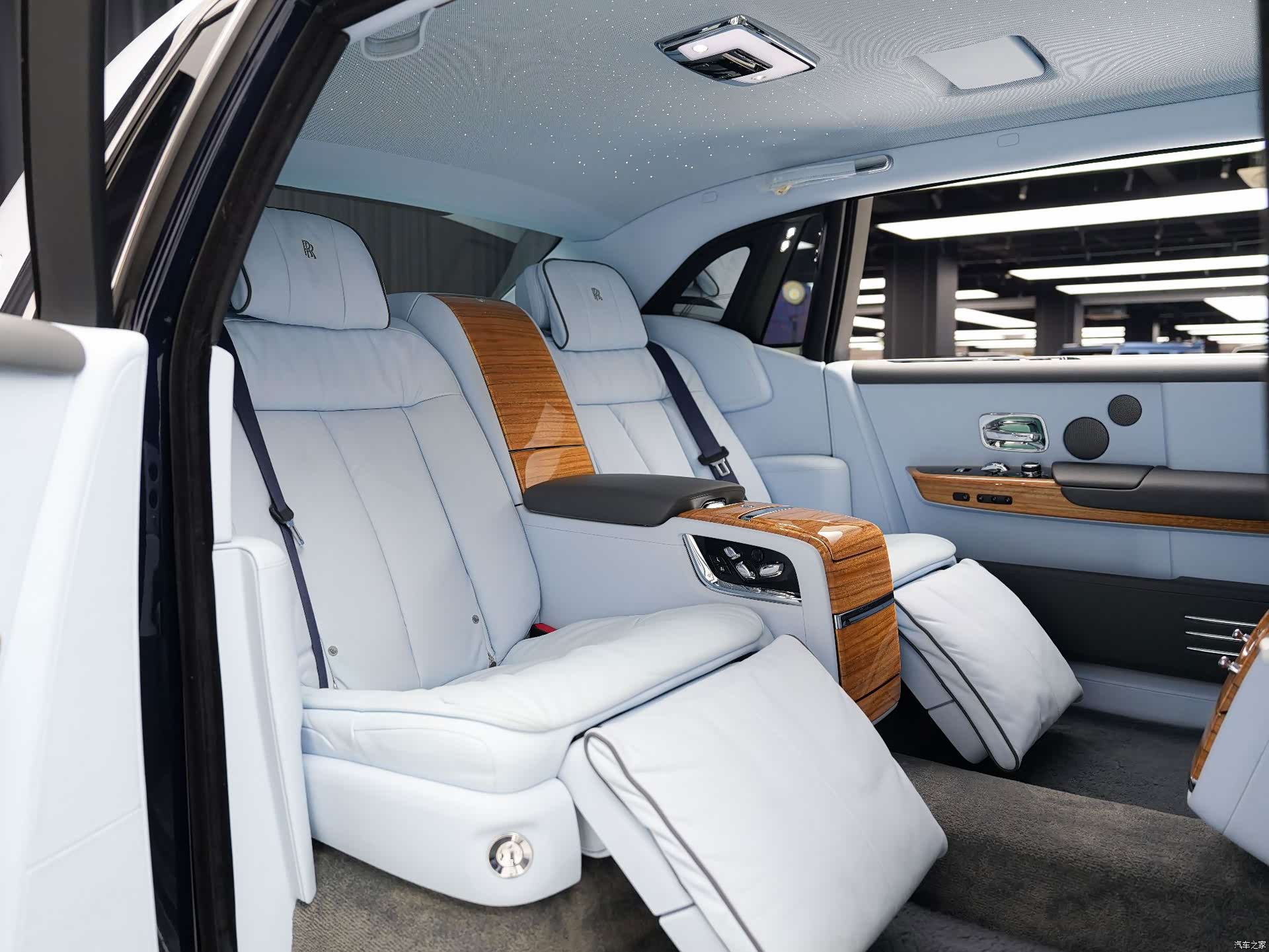 Rolls-Royce Phantom, 2020 21
