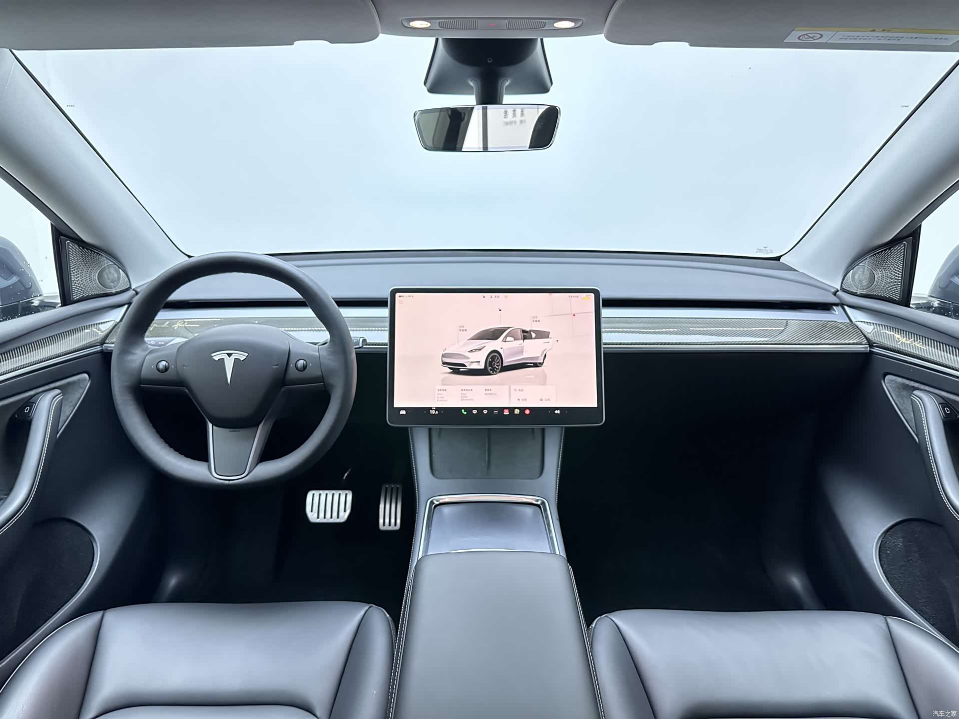 Tesla Model Y, 2023 14