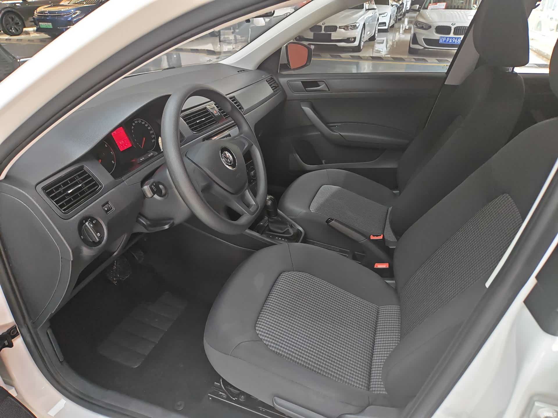 Volkswagen Santana, 2019 7