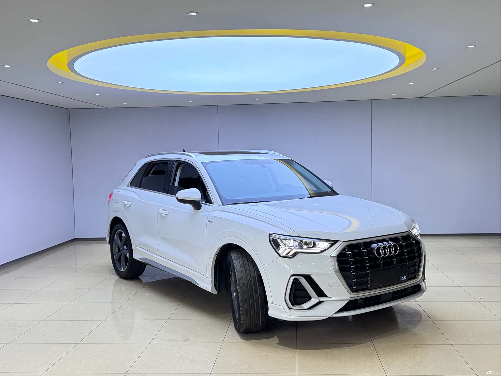 Audi Q3, 2022 3