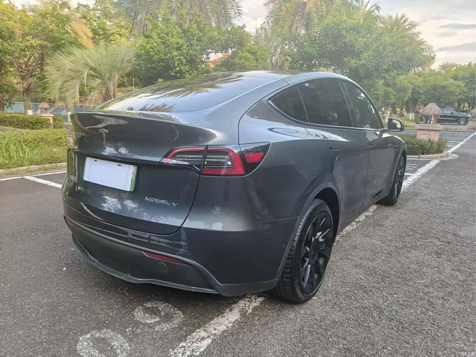 Tesla Model Y, 2021 9
