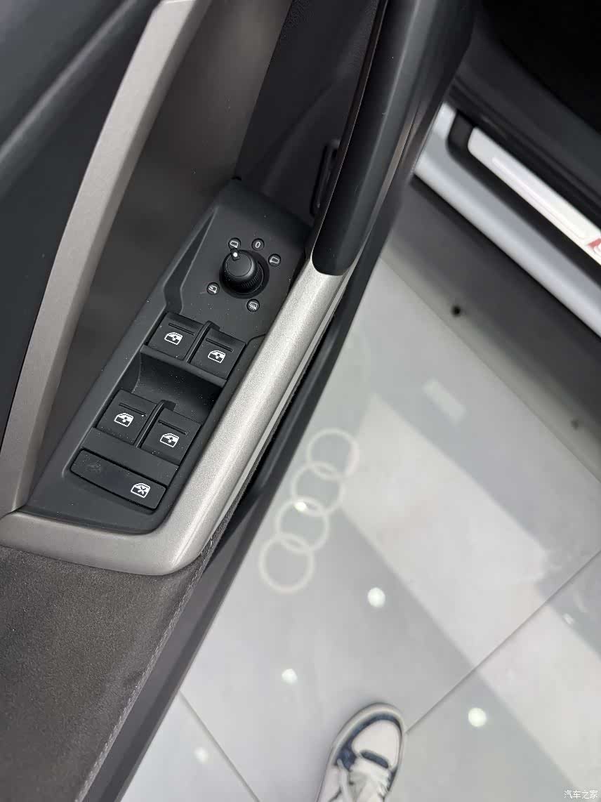 Audi Q3, 2022 8