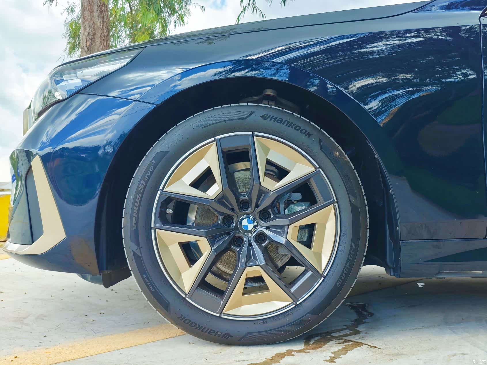 BMW 5 Series, 2025 6