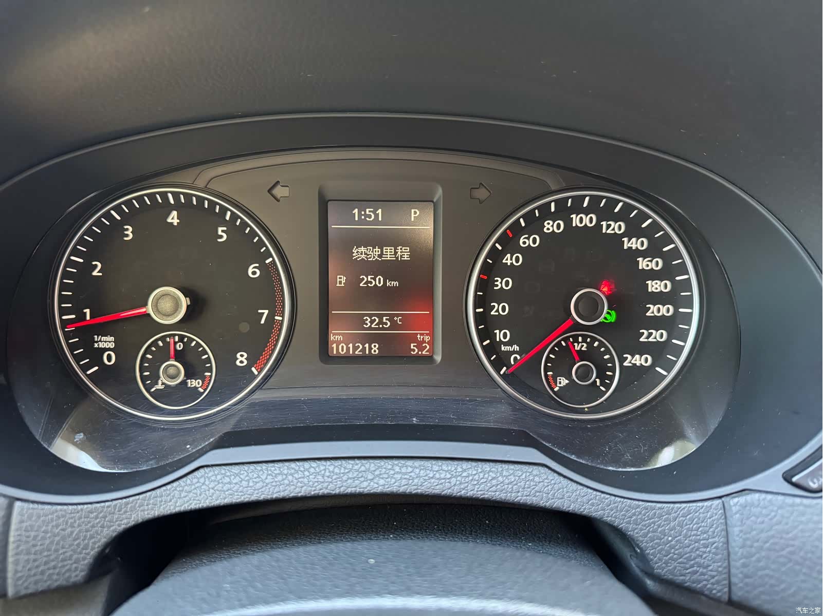Volkswagen Xia, 2014 18