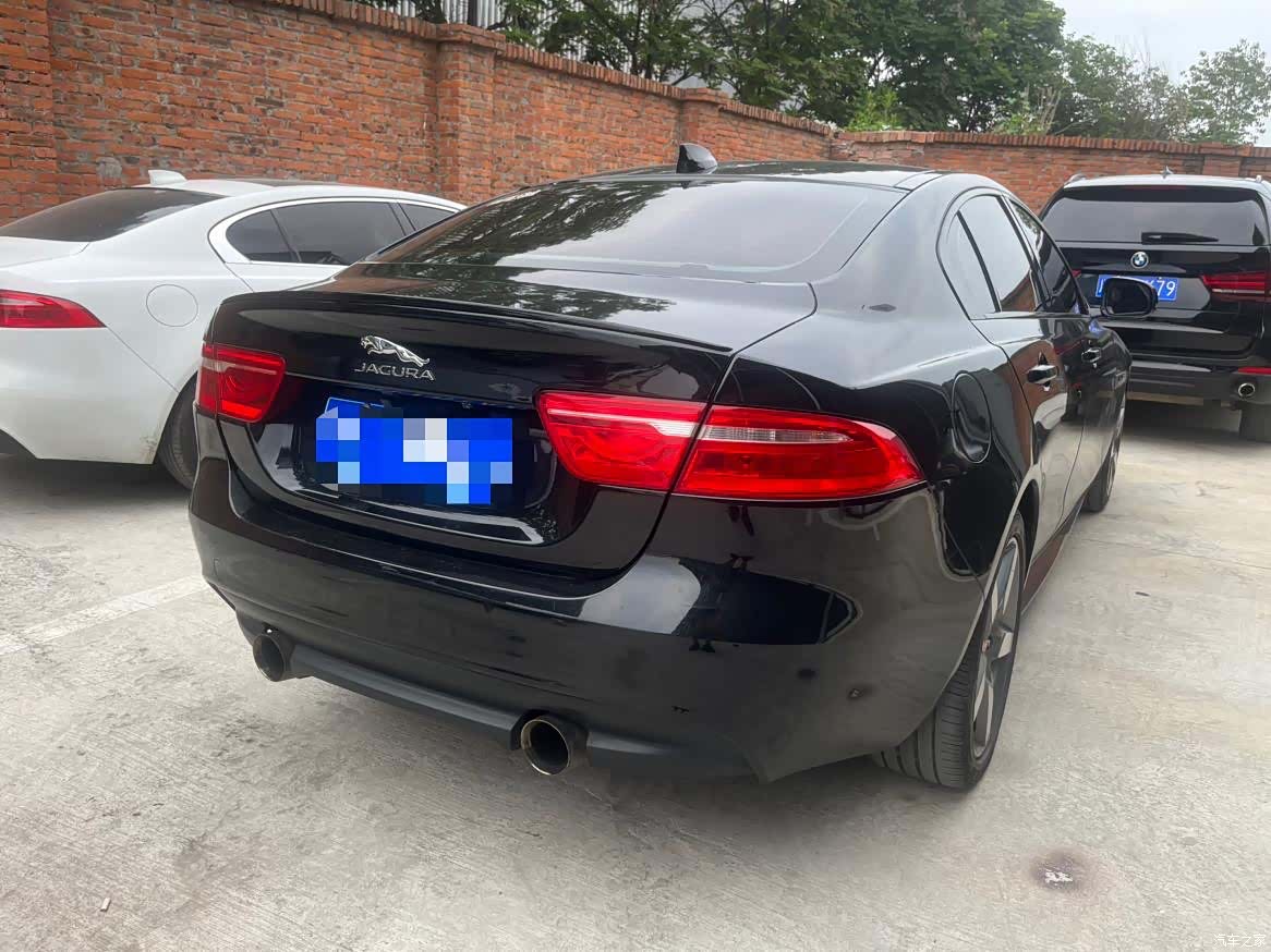 Jaguar XE, 2017 14