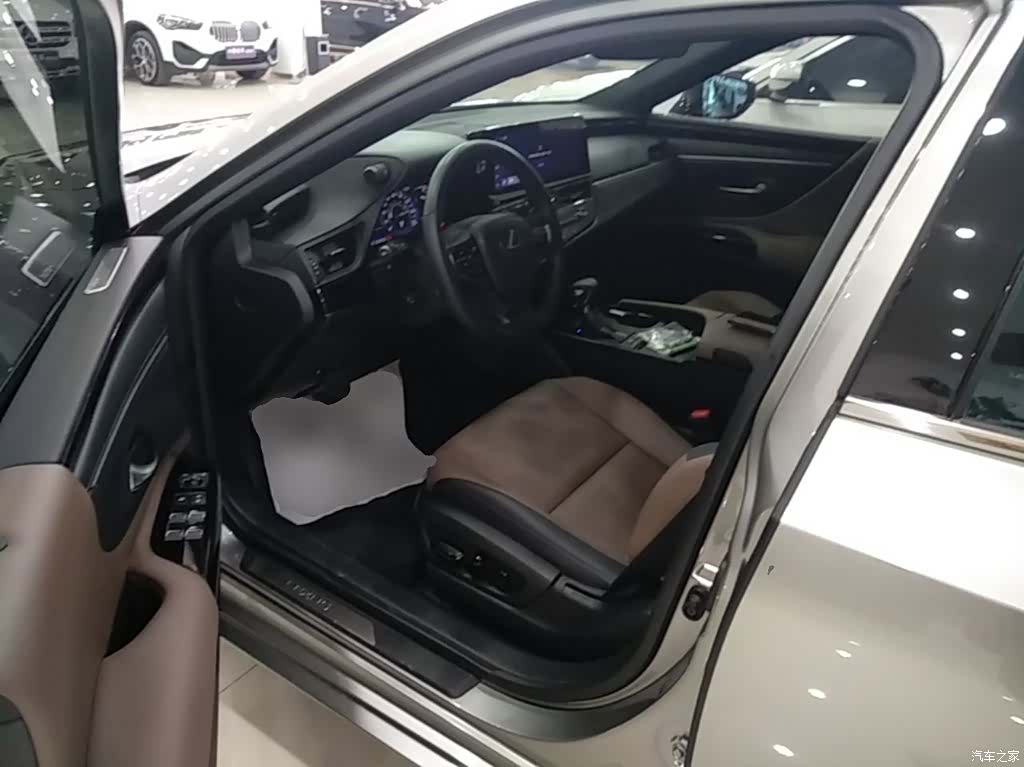 Lexus ES, 2024 15