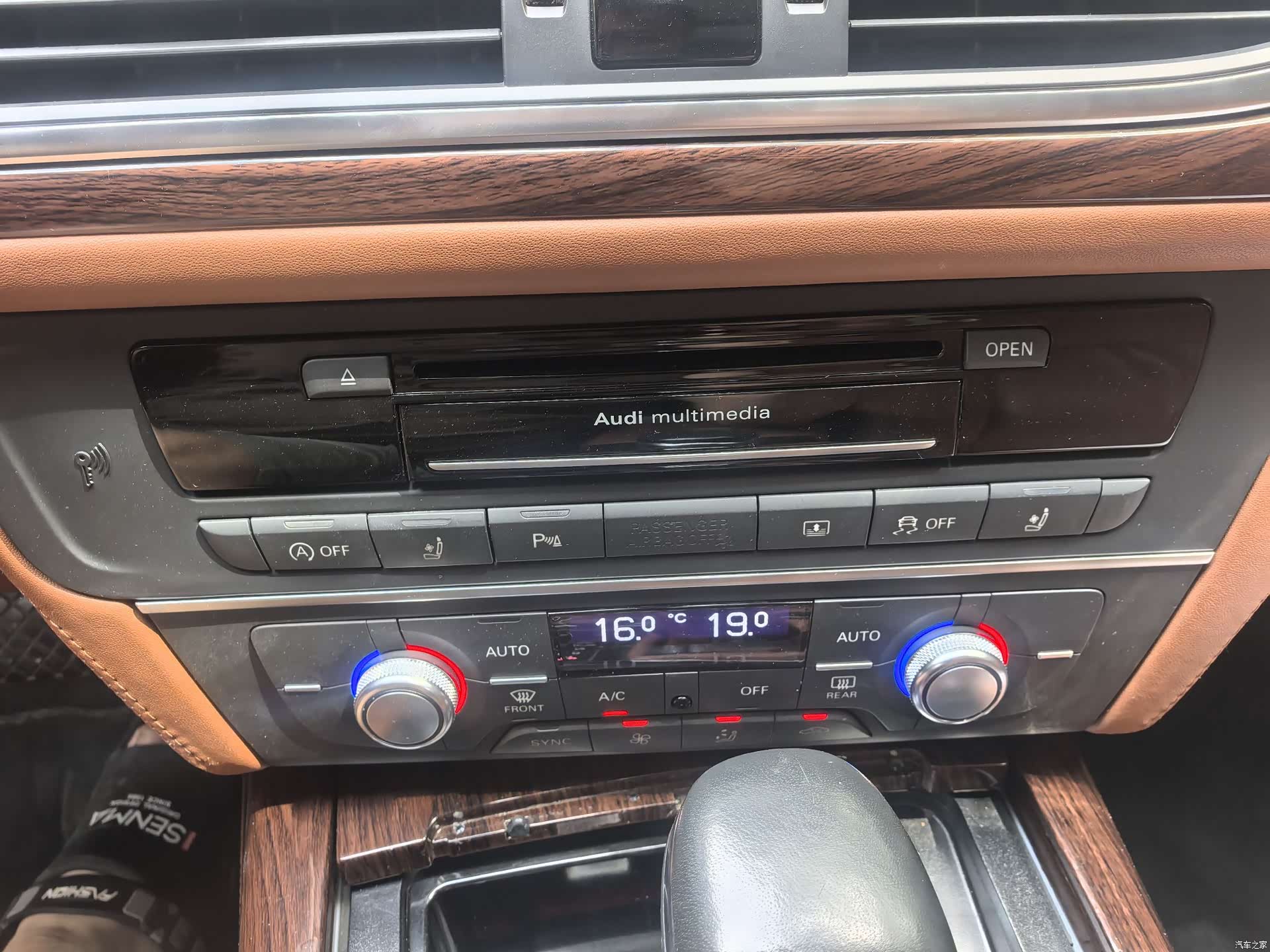 Audi A6L, 2018 11