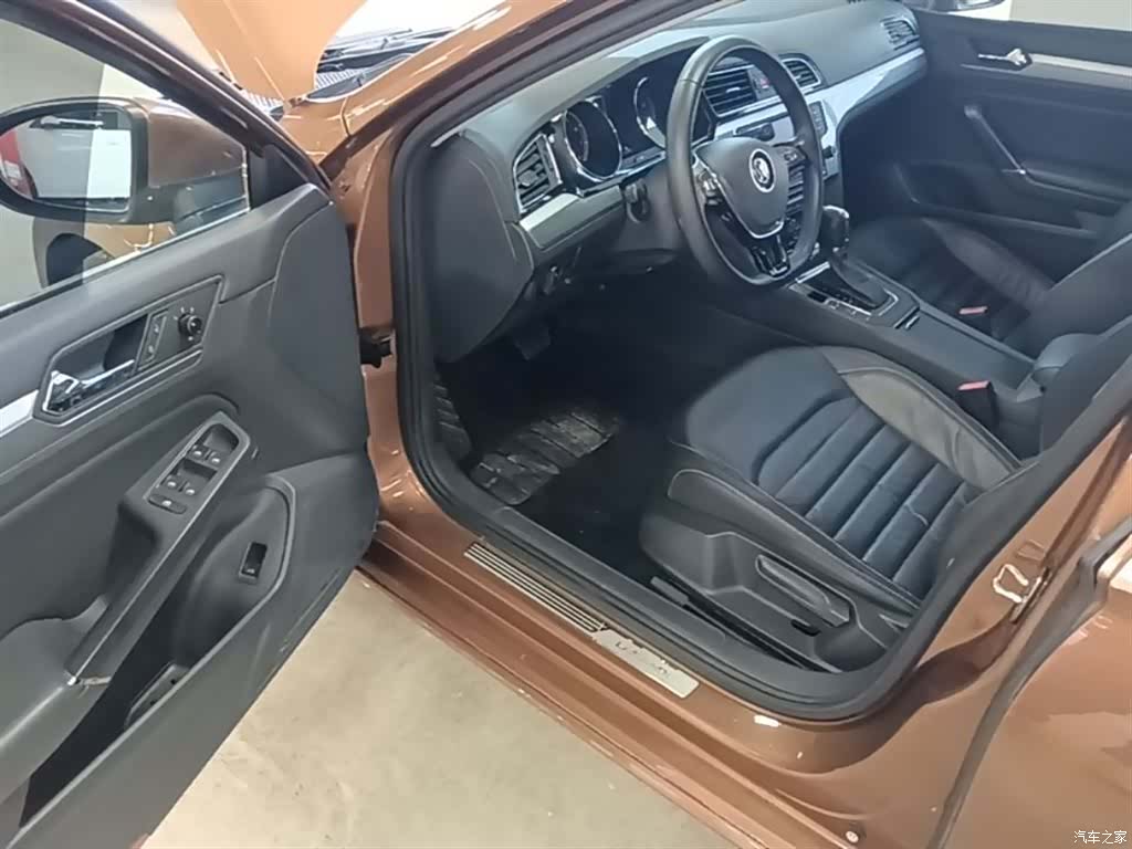 Volkswagen Lamando, 2017 16