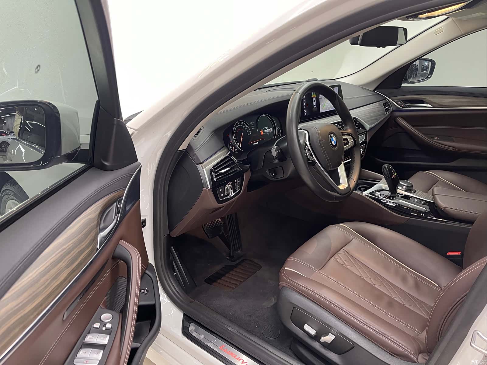 BMW 5 Series, 2018 13