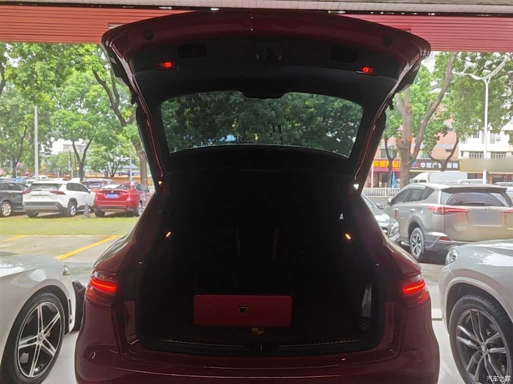 Porsche Macan, 2018 19
