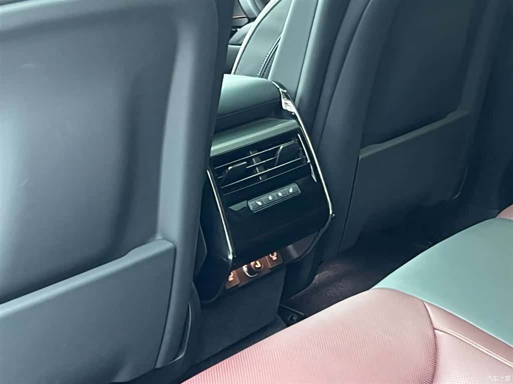 Land Rover Range Rover, 2023 23