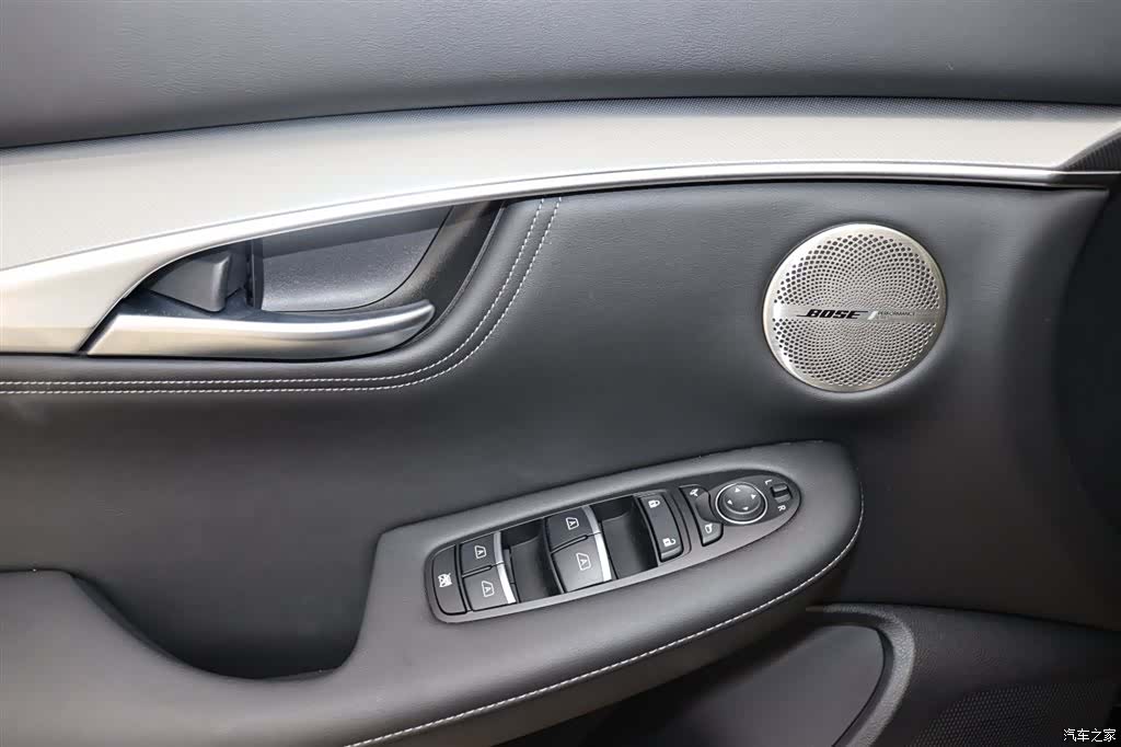 Infiniti QX55, 2026 10