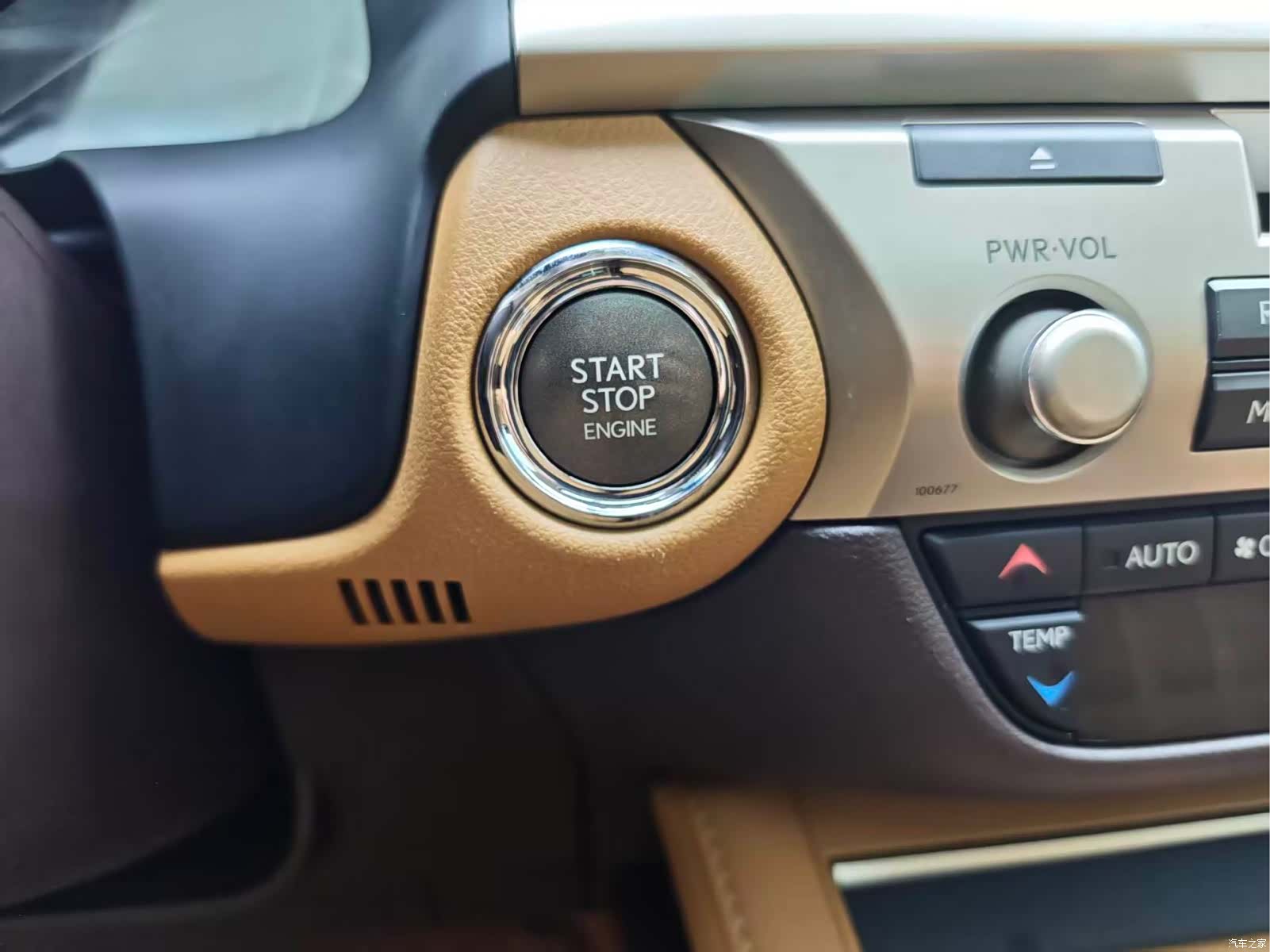 Lexus ES, 2016 16