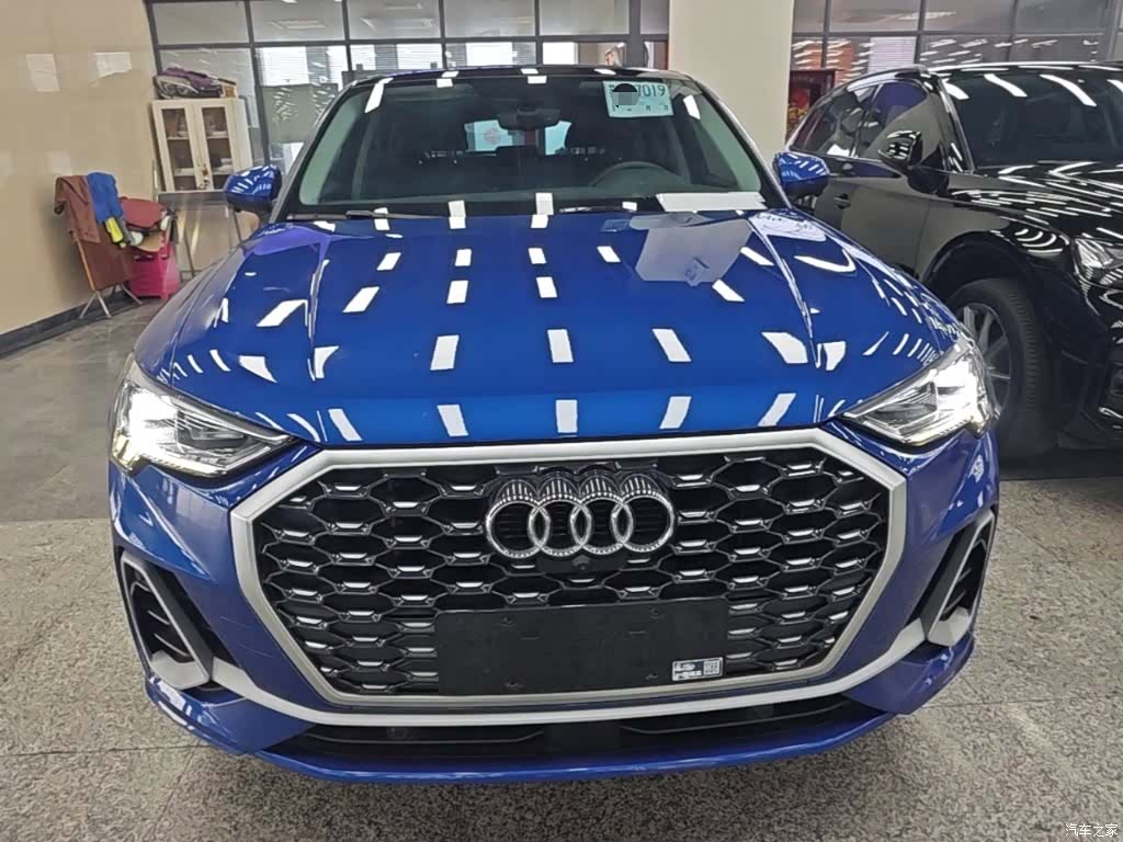 Audi Q3, 2021 3